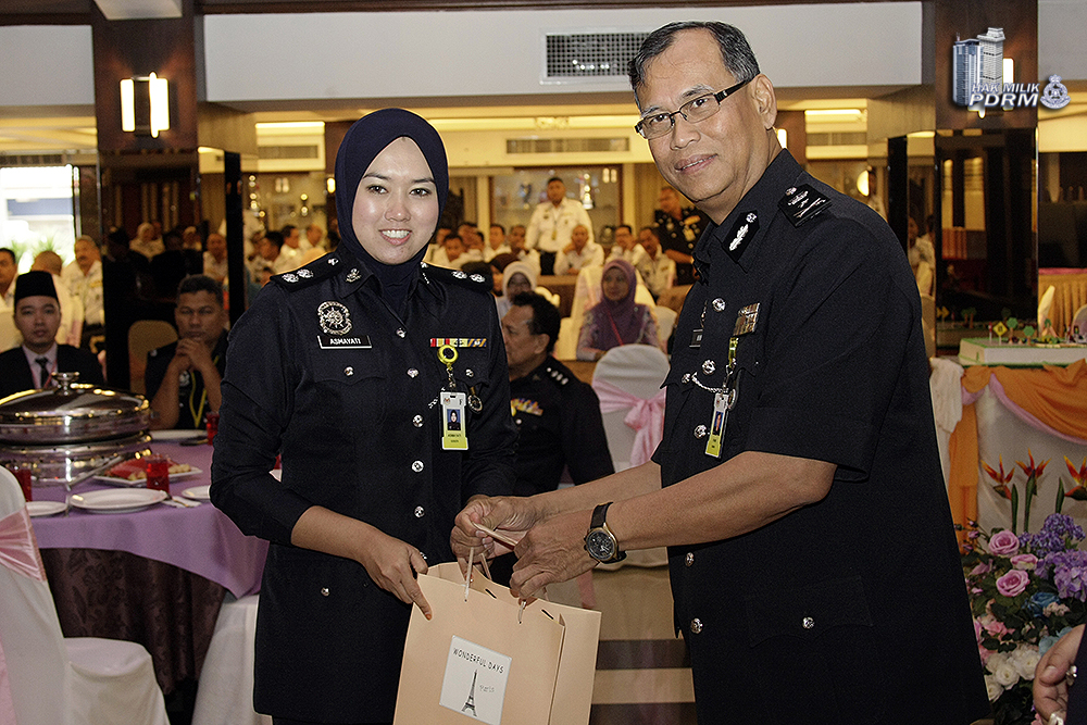 PERTUKARAN DAN PERSARAAN WARGA JABATAN SIASATAN DAN 