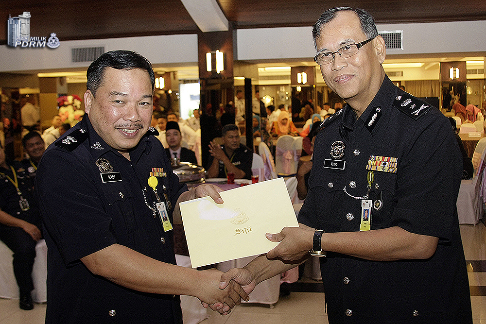 PERTUKARAN DAN PERSARAAN WARGA JABATAN SIASATAN DAN 