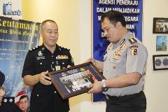 12189116_1068769976466642_2094572005730539938_n