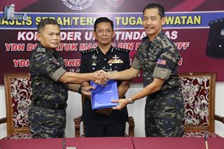 Sesi serah terima tugas Komander Unit Tindakhas diantara Datuk Mastor Mohd Ariff kepada ACP Mohd Khairi Khairuddin