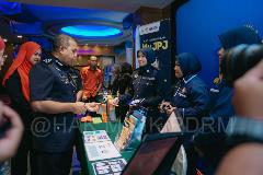 SJN04196