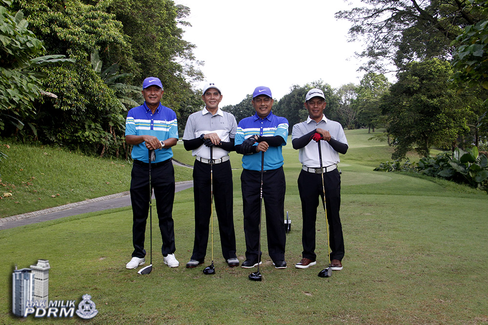 Sesi bergambar kenangan sebelum memulakan aksi.. 13