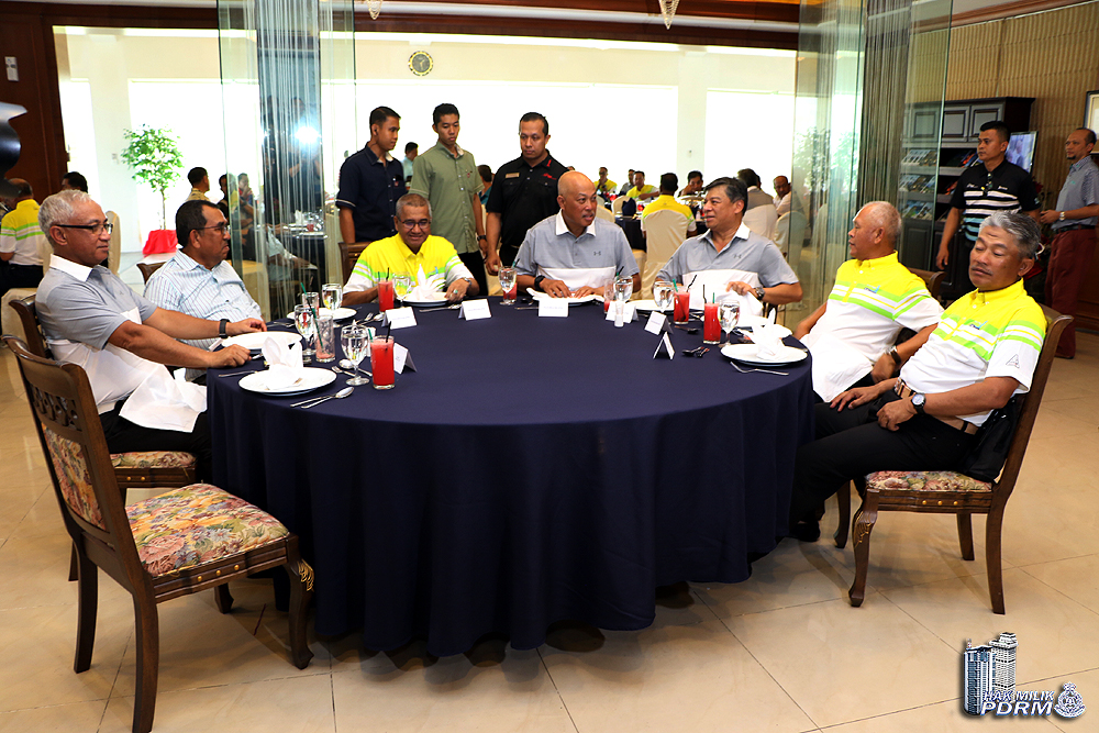 Meja utama pimpinan Tertinggi PDRM-ATM... 41